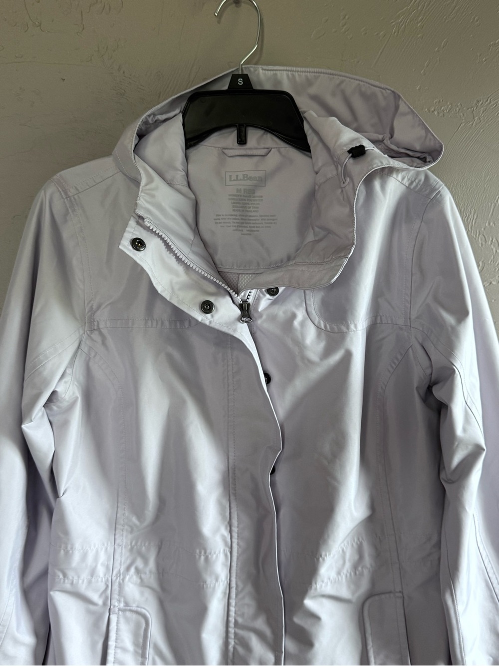 L.L.Bean Jacket Women’s M Regular Hooded Waterproof Lilac - Picture 3 of 14